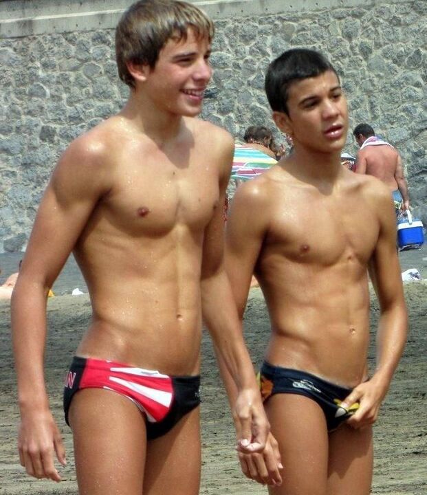 Подростки, желающие увеличить размер члена